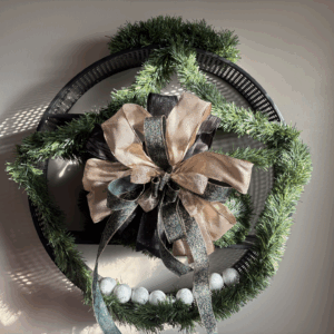 Green and gold bows for Christmas Tree